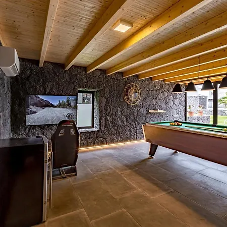 Lanzarote Zafiro Game 16 فيلة