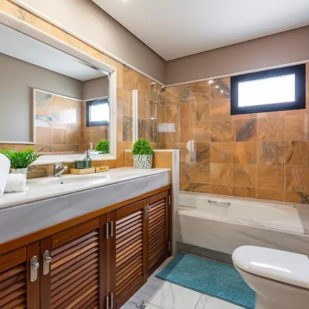 Lanzarote Zafiro Game 16 * بلايا بلانكا