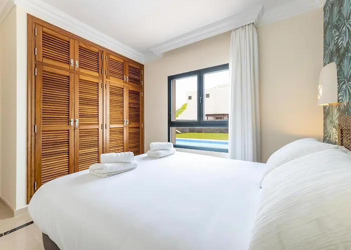 Villa Lanzarote Zafiro Game 16 *