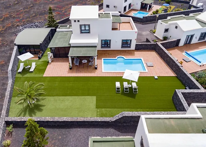 Lanzarote Zafiro Game 16 * פלאיה בלנקה